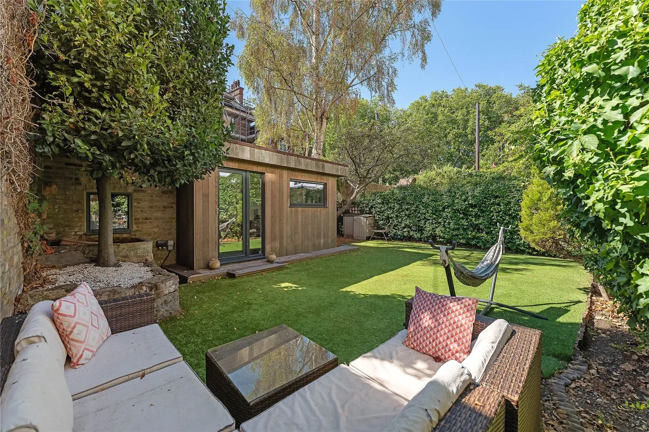 Windmill Drive, London, SW4, photo 2