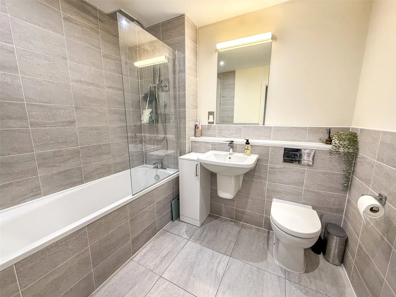 Exchange Close, Aldershot, Hampshire, GU11 2FD, photo 5