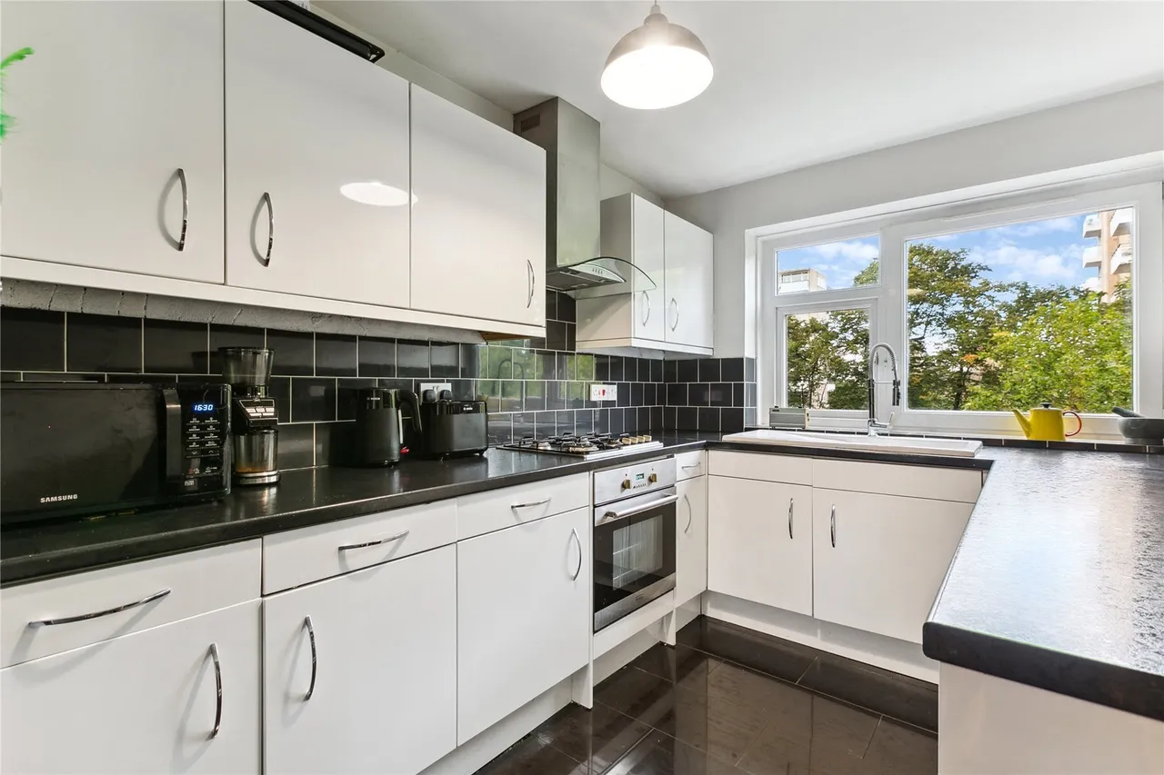 Gernigan House, Fitzhugh Grove, Wandsworth, London, SW18, photo 10