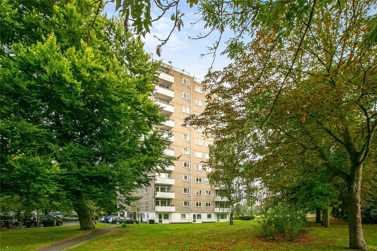 Gernigan House, Fitzhugh Grove, Wandsworth, London, SW18, photo 6