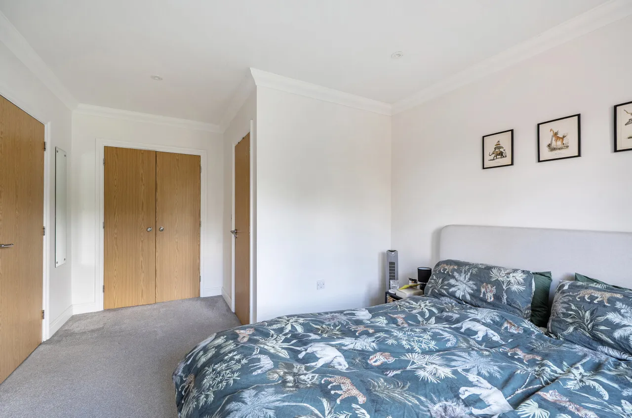 Finchampstead Road, Wokingham, Berkshire, RG41 2PF, photo 11