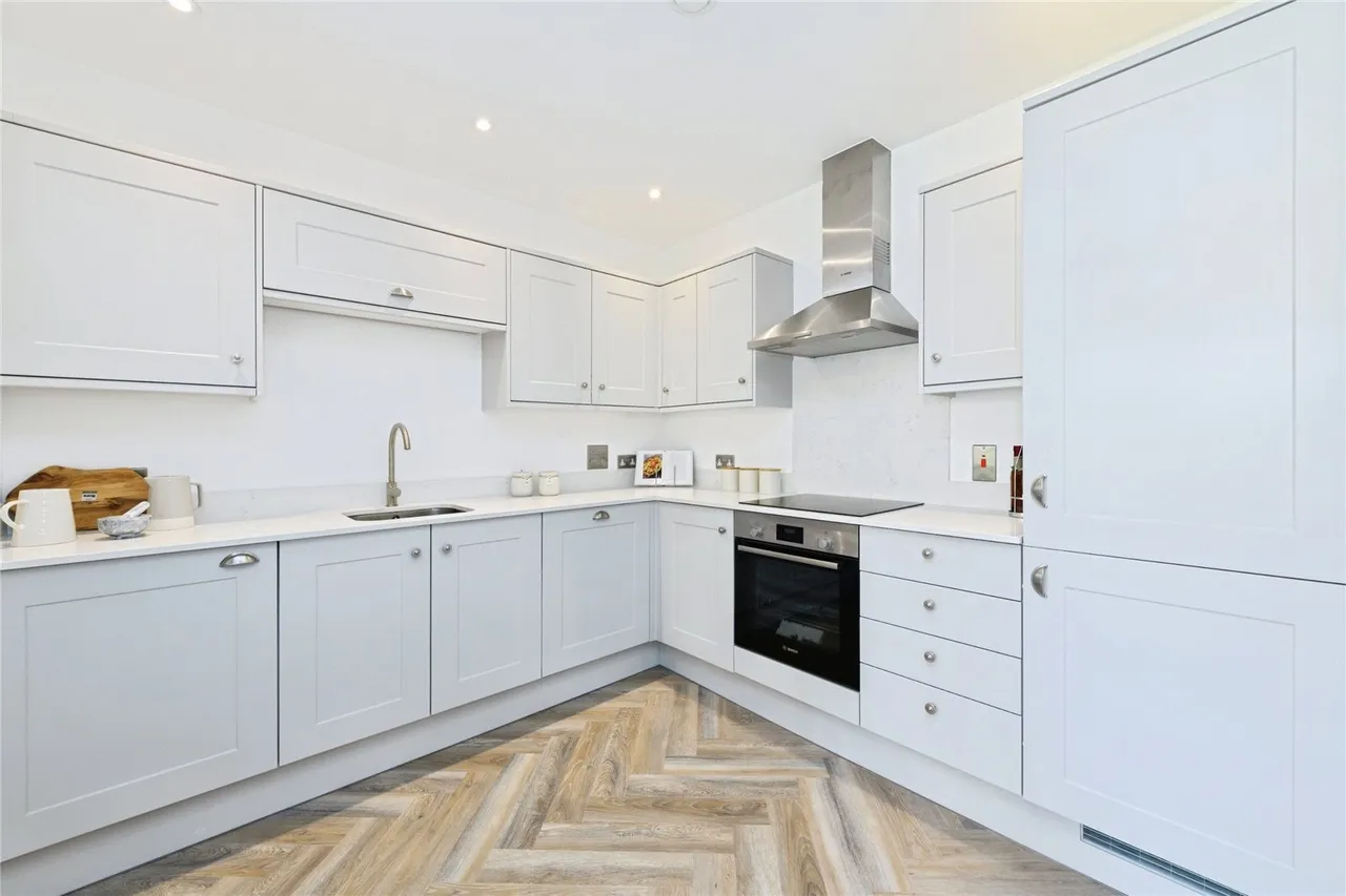 Fairoak Close, Kenley, CR8, photo 6