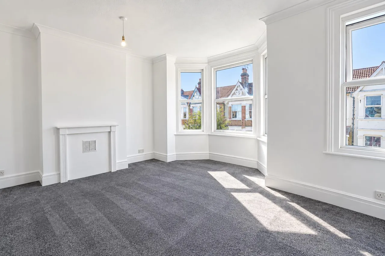 Burdett Avenue, Westcliff-On-Sea, photo 2