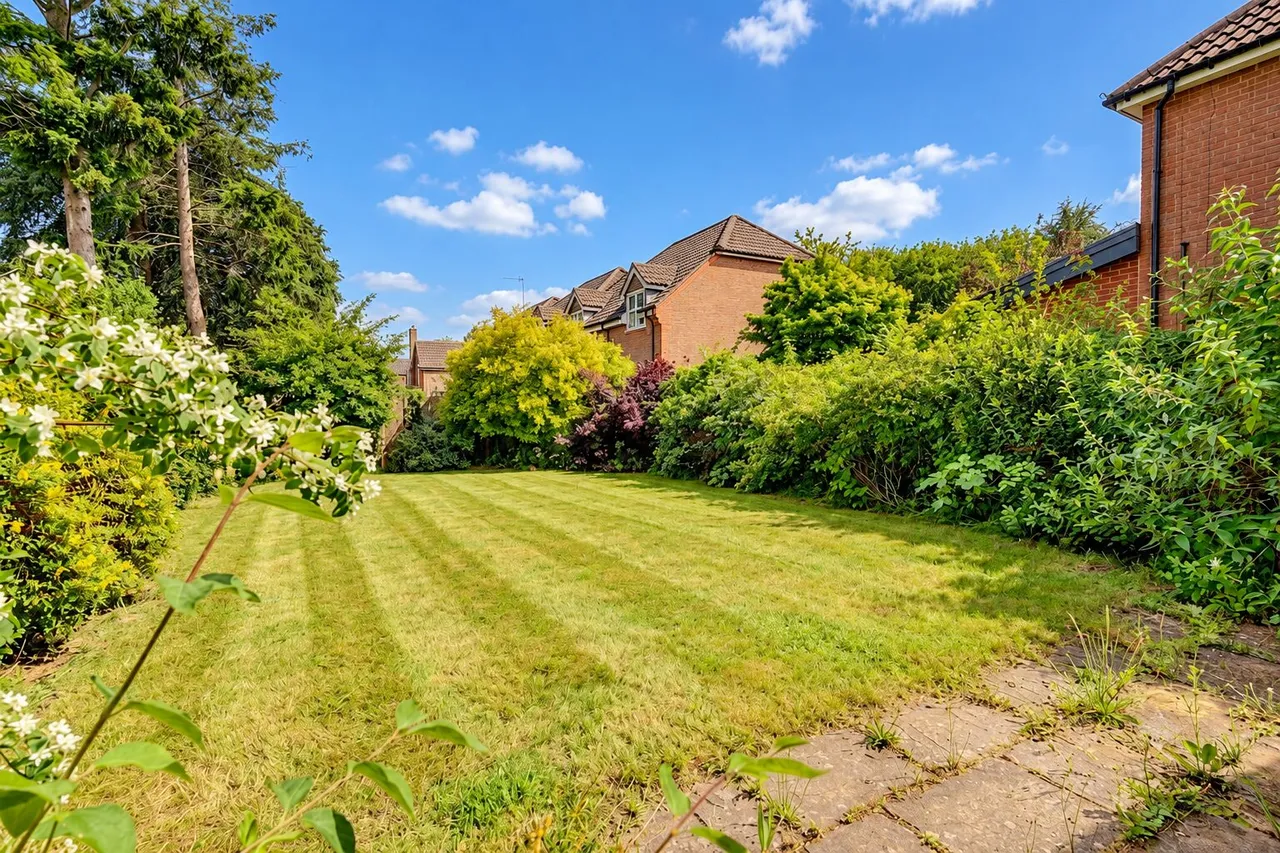 Lyndon Gardens, High Wycombe, HP13, photo 14