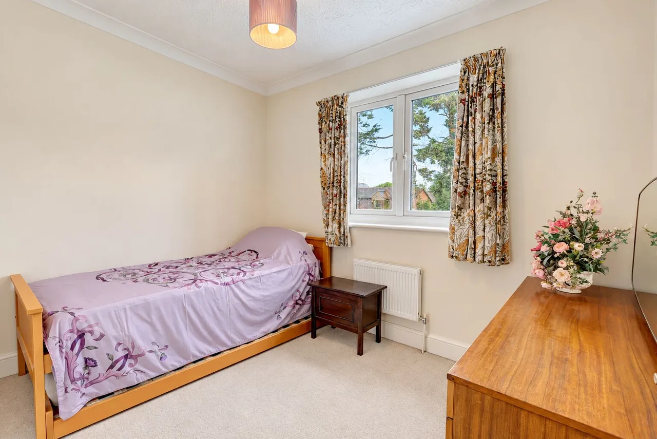 Lyndon Gardens, High Wycombe, HP13, photo 8