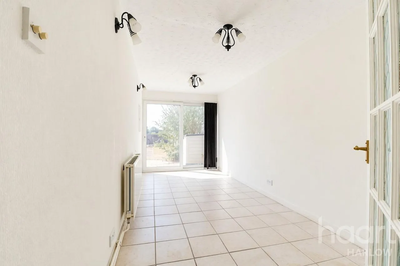Altham Grove, Harlow, CM20, photo 8