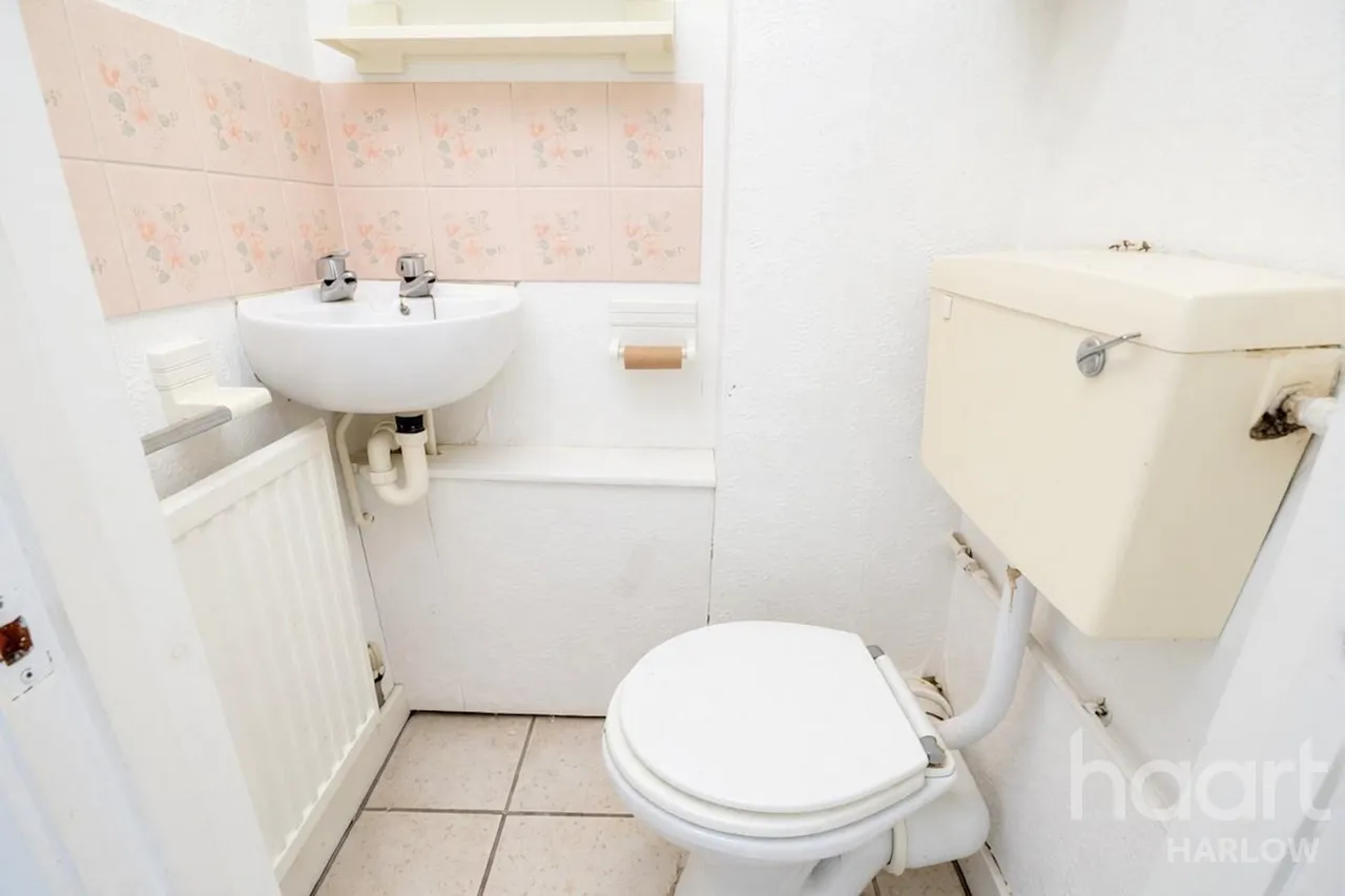 Altham Grove, Harlow, CM20, photo 6