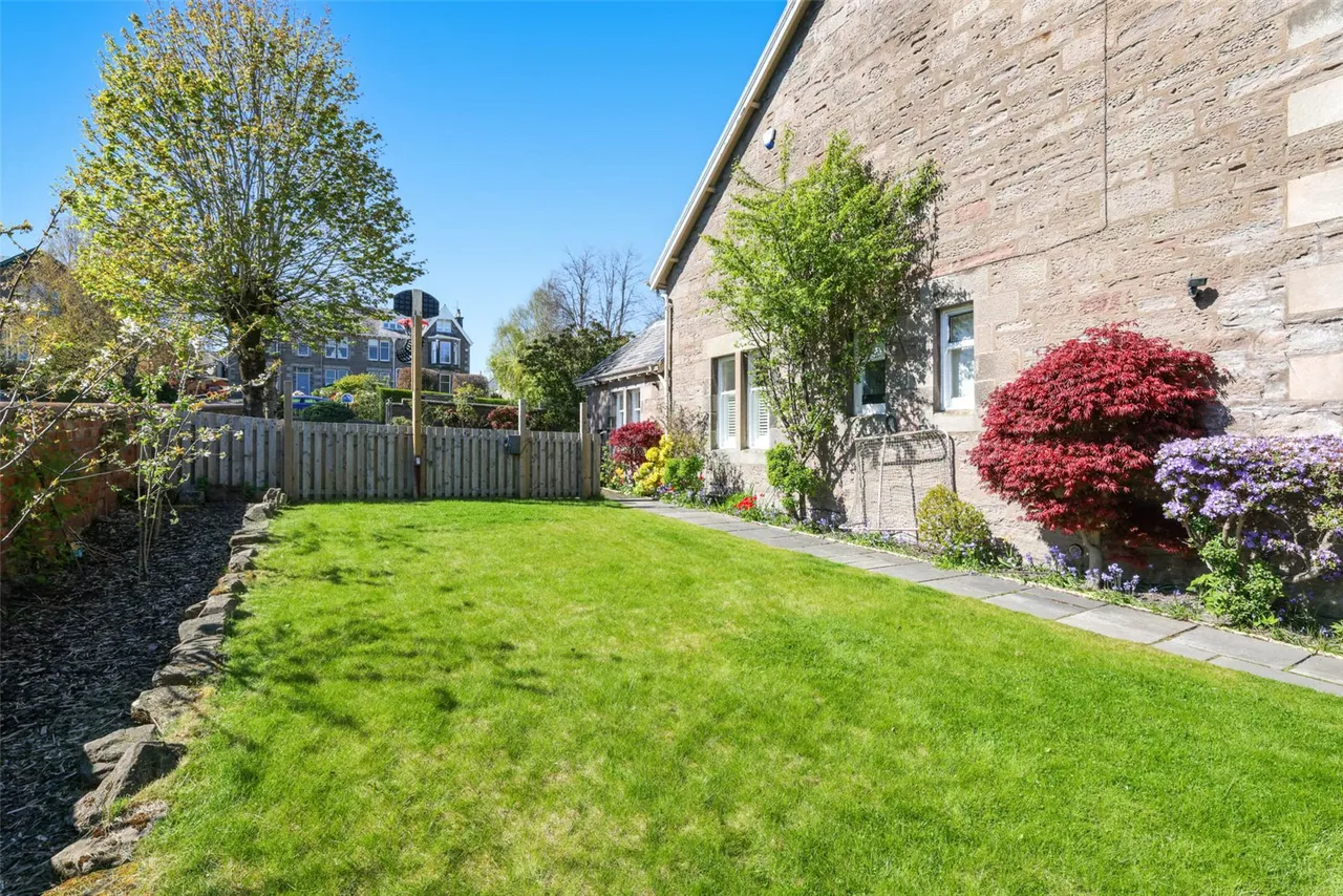 Glasgow Road, Perth, PH2, photo 30