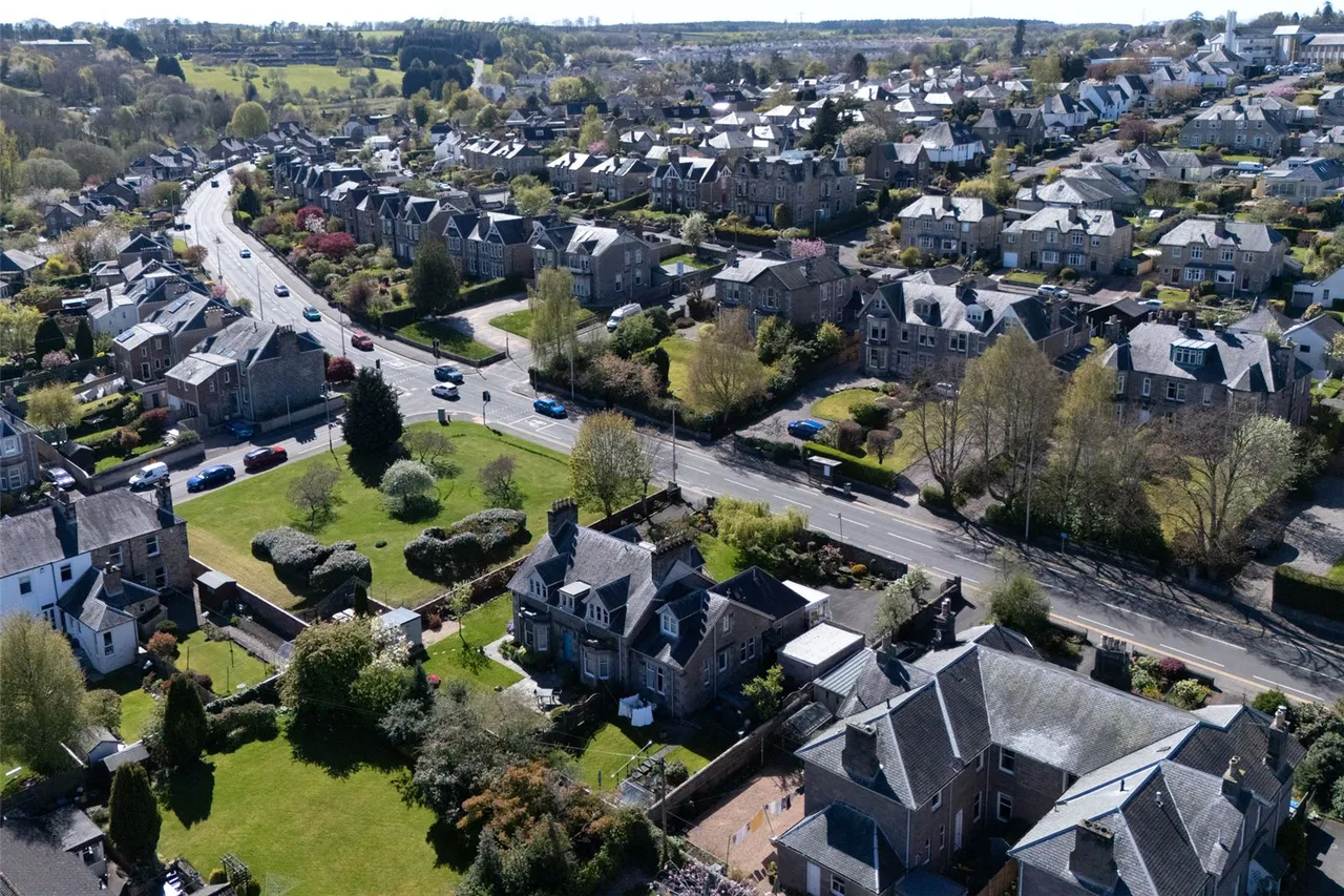 Glasgow Road, Perth, PH2, photo 32
