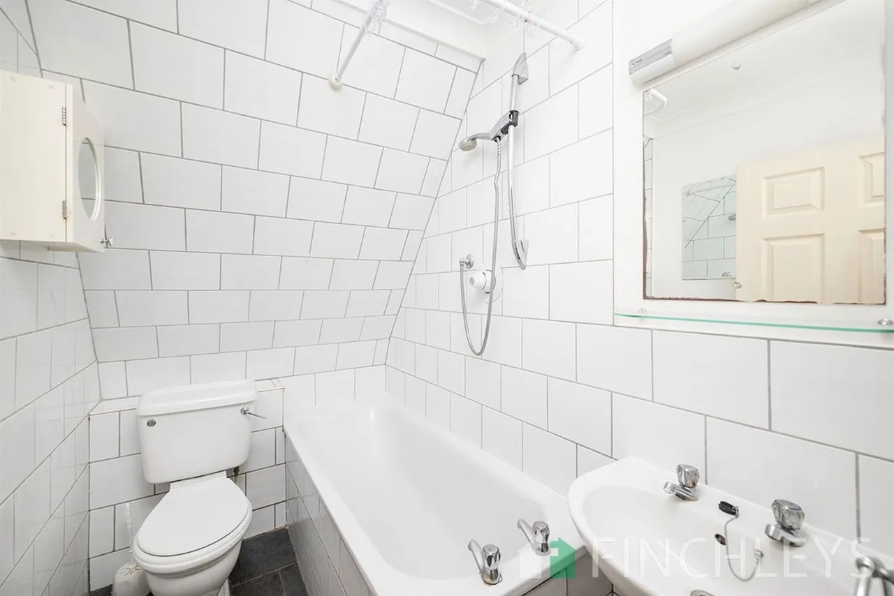 Eversleigh Road, London, N3, photo 12