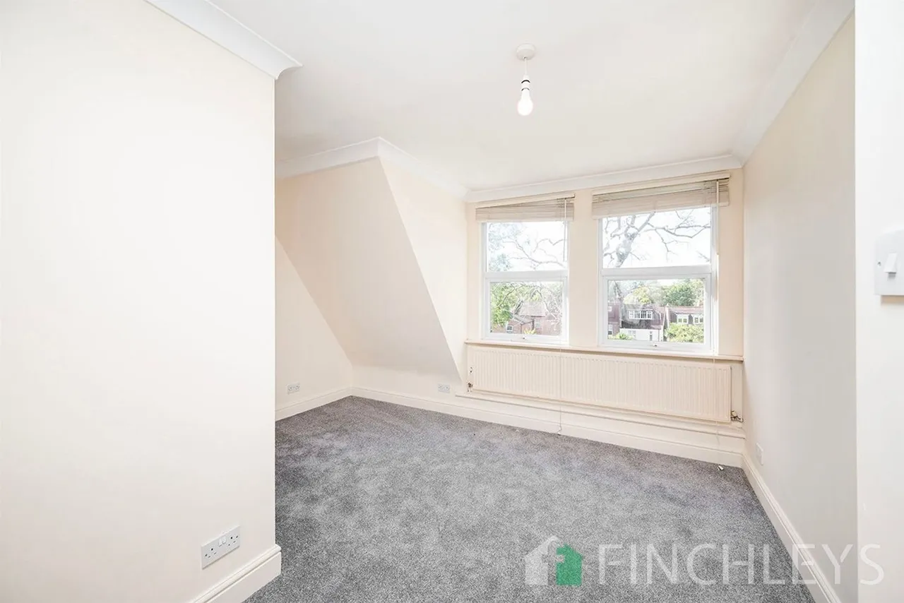 Eversleigh Road, London, N3, photo 11