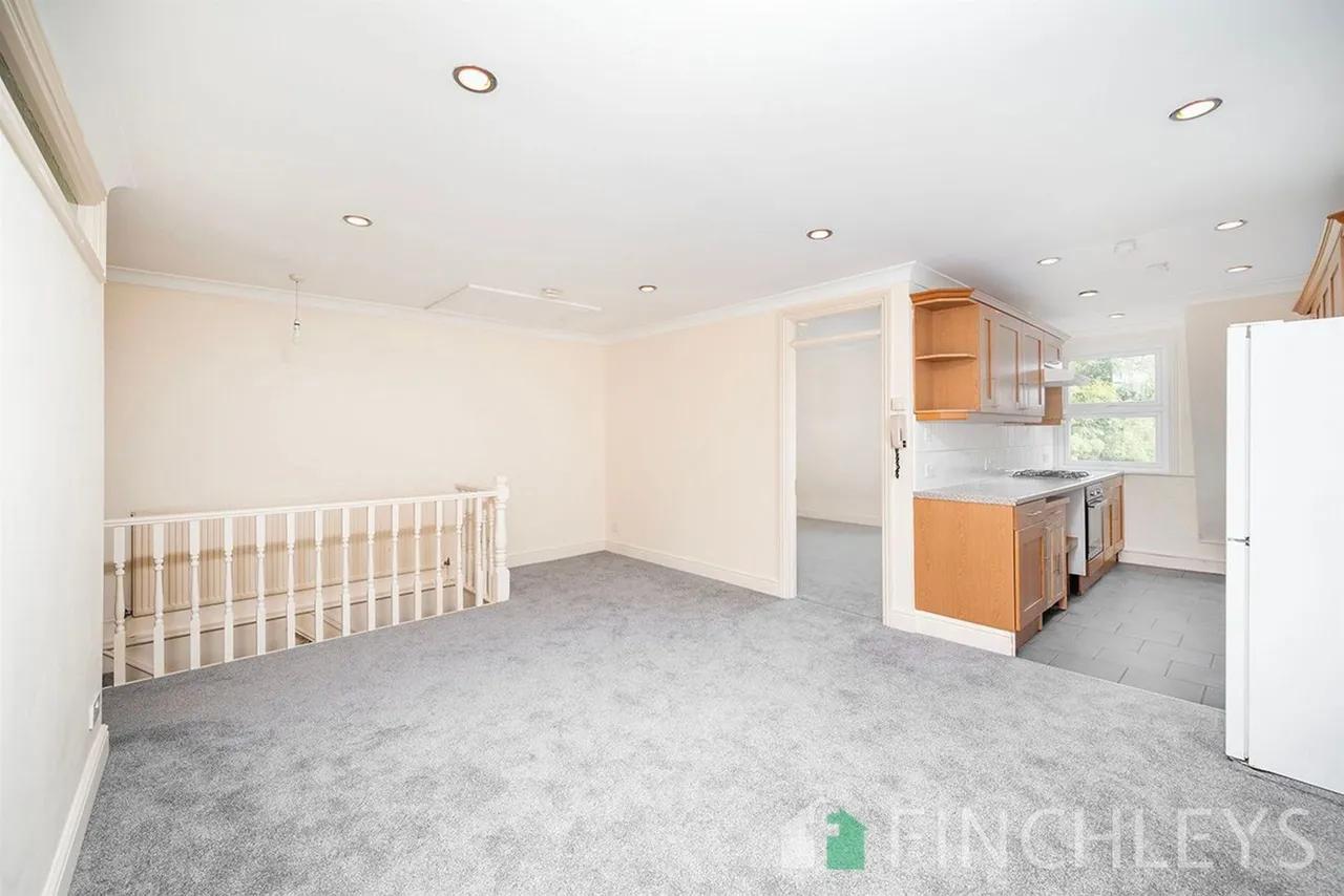 Eversleigh Road, London, N3, photo 5