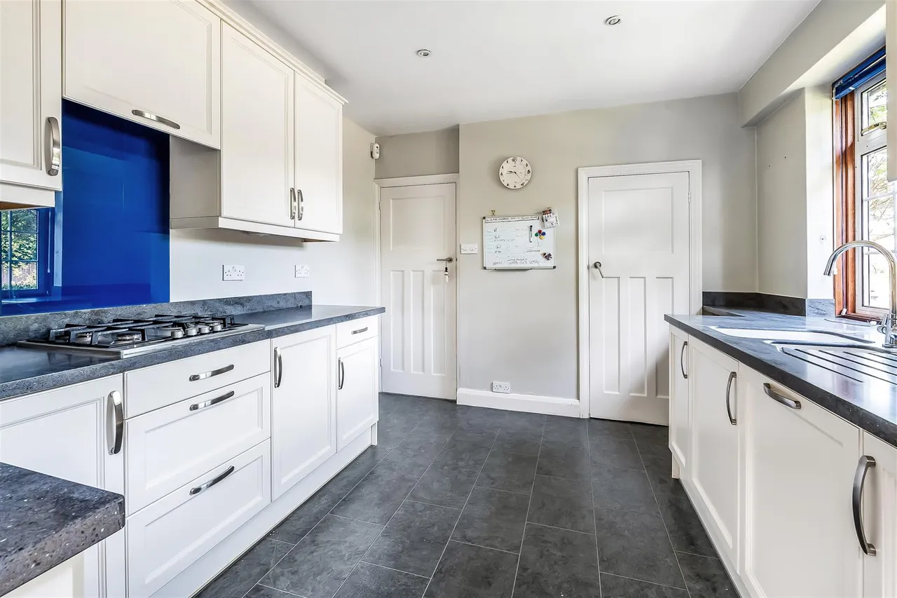 Northfields, Ashtead, KT21, photo 8