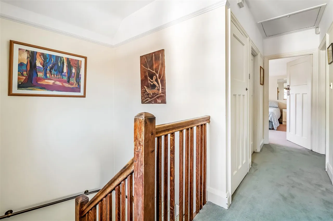 Northfields, Ashtead, KT21, photo 4