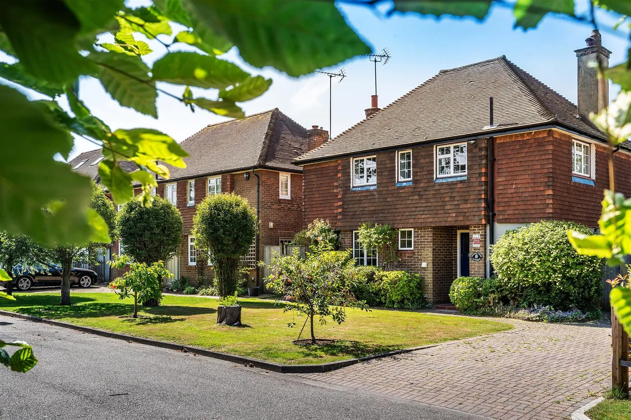 Northfields, Ashtead, KT21, photo 22