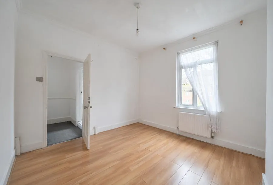 Whitford Gardens, Mitcham, CR4, photo 13