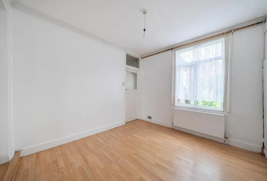 Whitford Gardens, Mitcham, CR4, photo 9