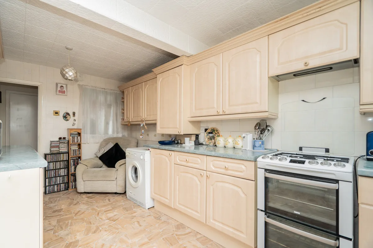 Jillifer Road, Luton, LU4, photo 3