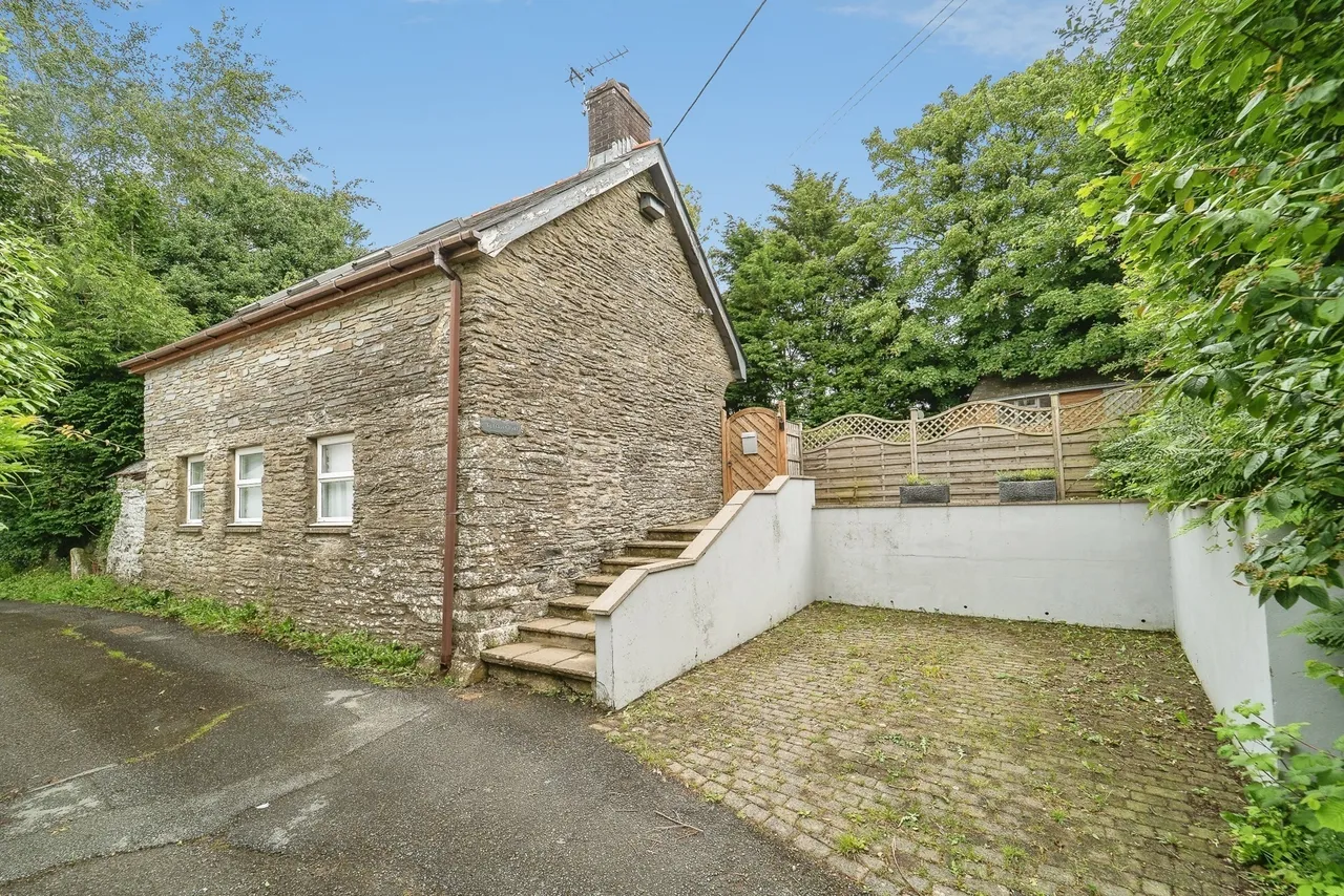 3 bed house for sale, Eglwyswrw, Crymych, SA41