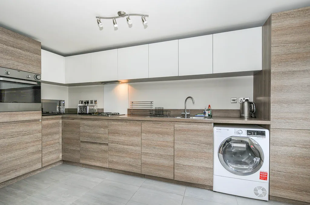 Wallace Close, Uxbridge, photo 24
