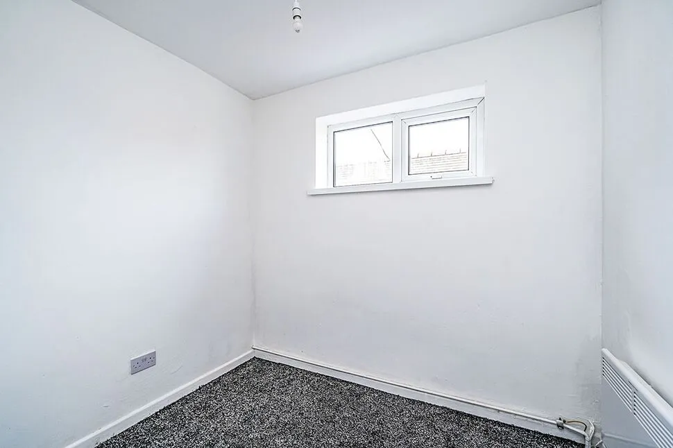 High Street, Cradley Heath, West Midlands, B64, photo 9