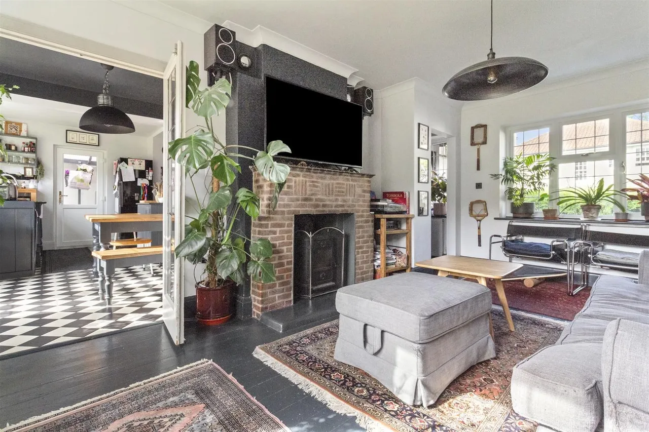 Madeira Avenue, Worthing, photo 4