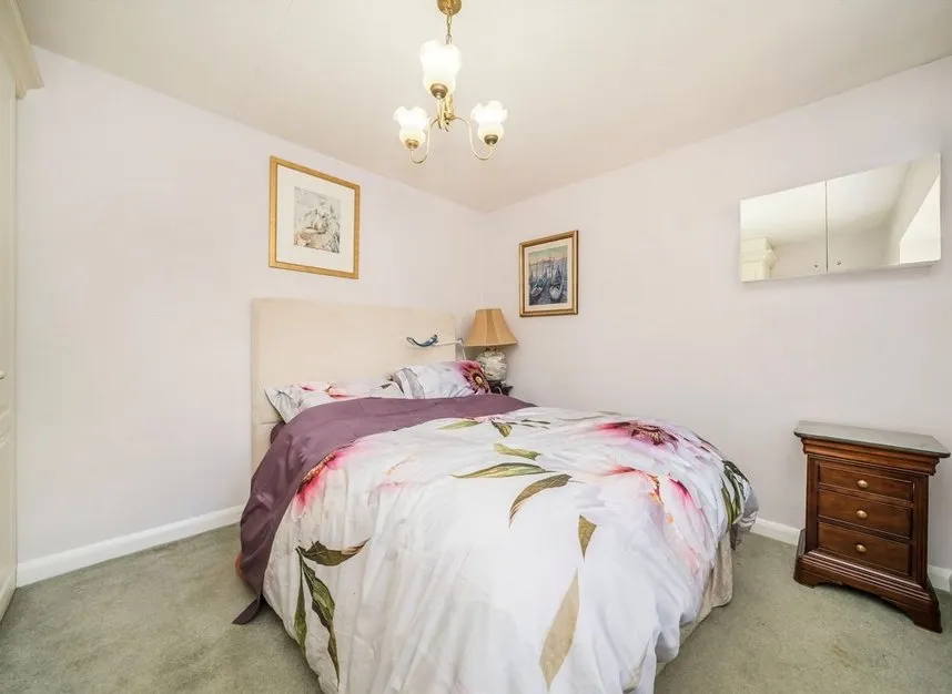 Onslow Close, Thames Ditton, KT7, photo 7