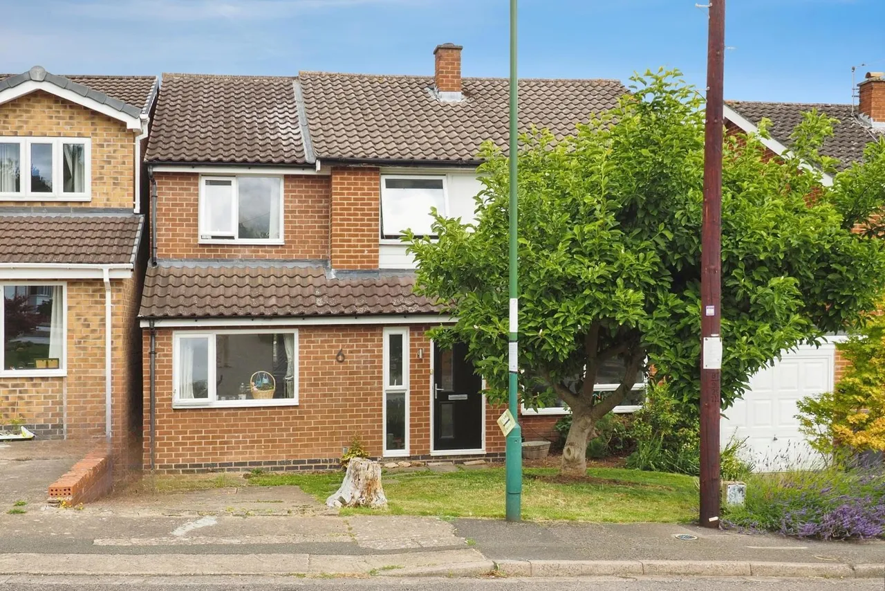 5 bed house for sale — Crowborough Avenue, Wollaton, Nottingham, NG8