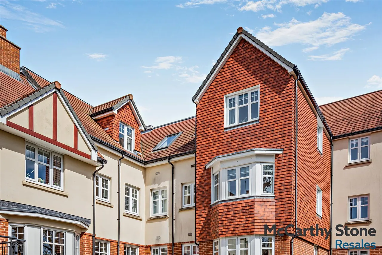 1 bed flat for sale, Crowborough Hill, Crowborough, TN6
