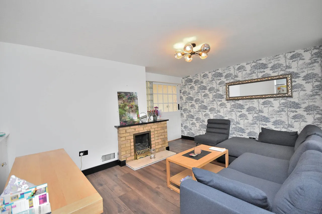 Woburn Court, Rushden, Northamptonshire, NN10 9HL, photo 3