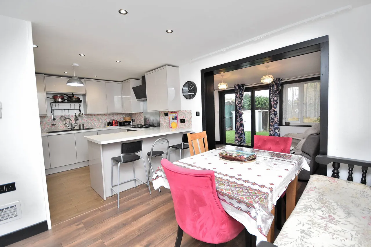 Woburn Court, Rushden, Northamptonshire, NN10 9HL, photo 7
