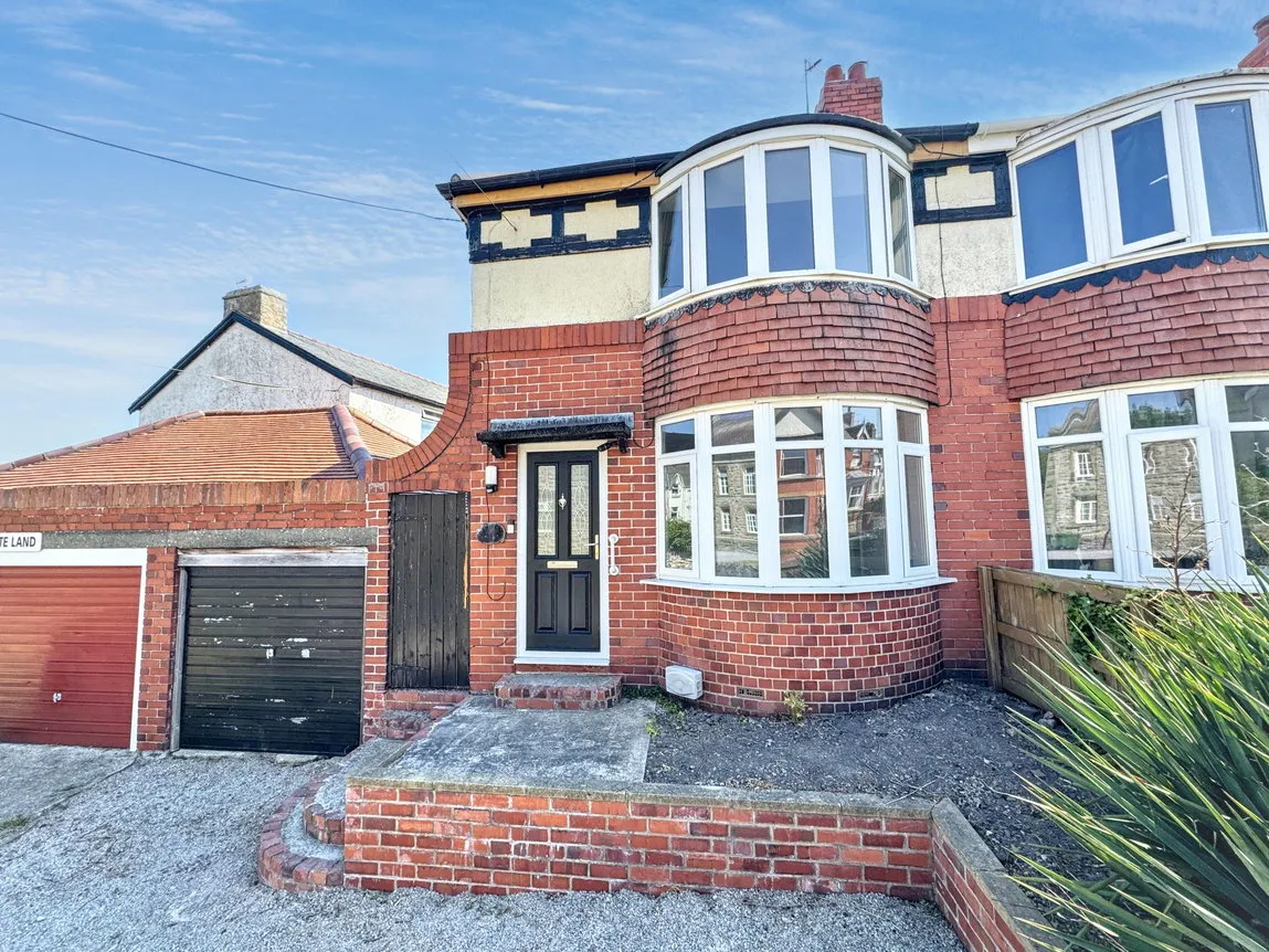 2 bed house for sale — 1 St Georges Road, Abergele, LL22 7HB