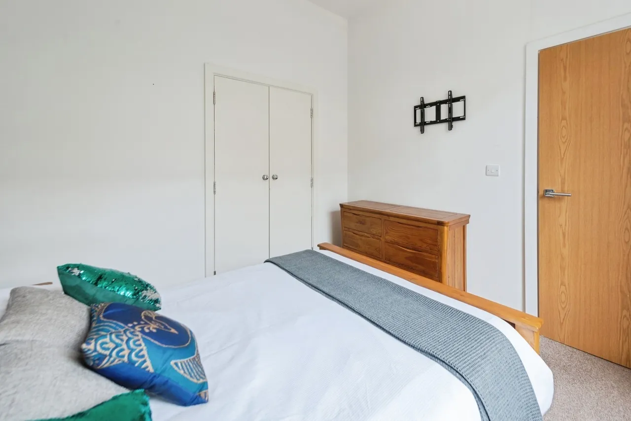 St. Georges Walk, Gosport, PO12, photo 17