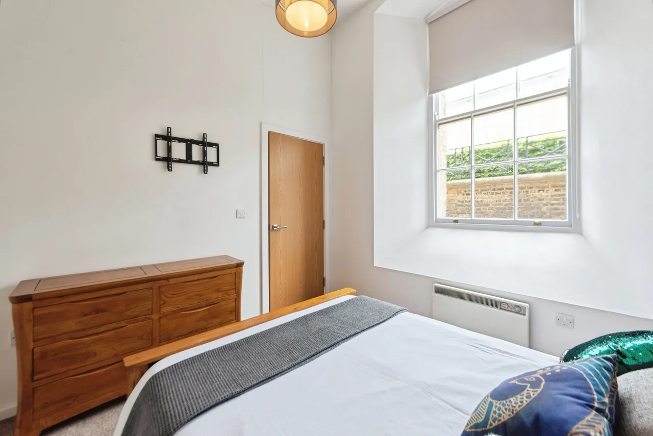 St. Georges Walk, Gosport, PO12, photo 16