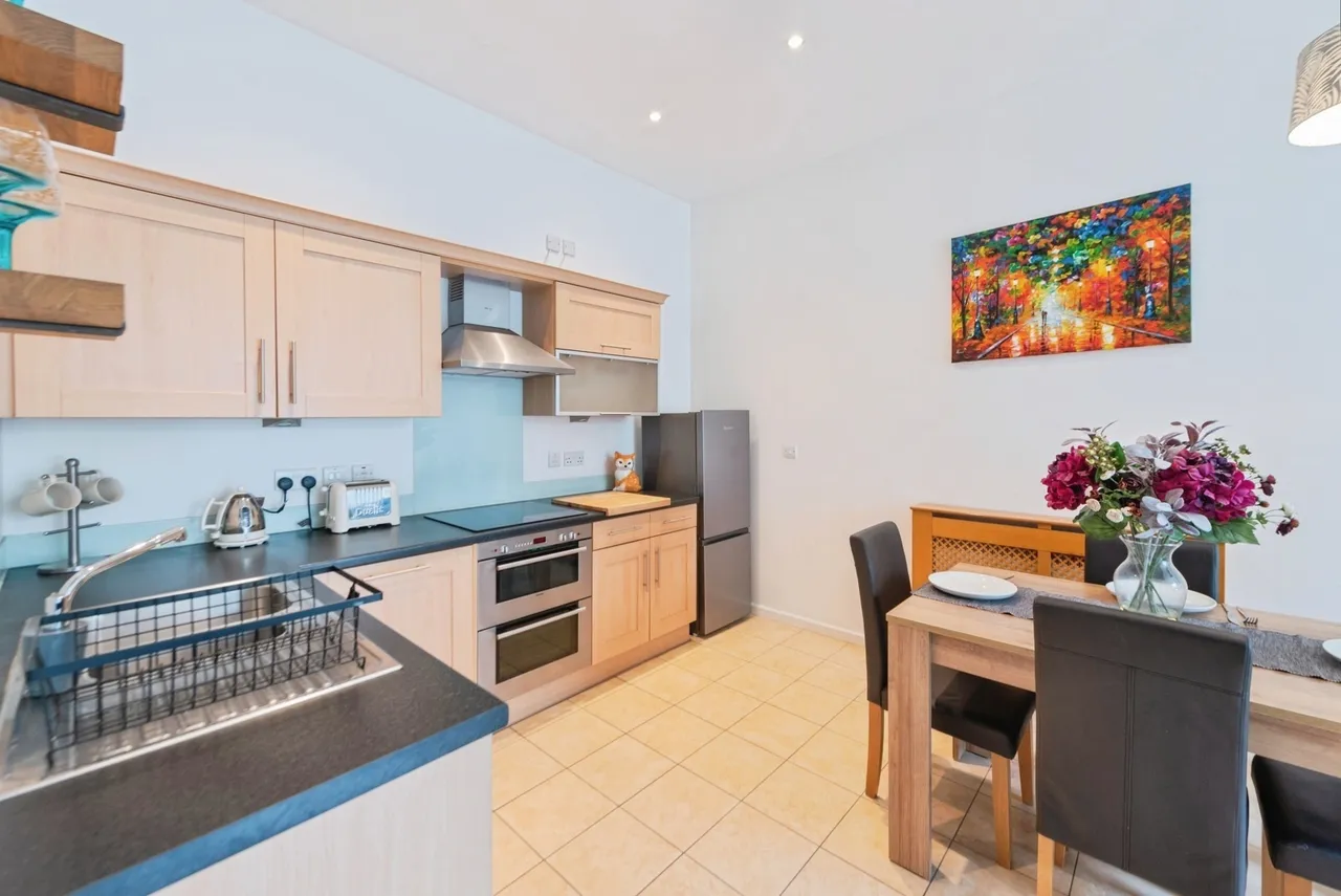 St. Georges Walk, Gosport, PO12, photo 11