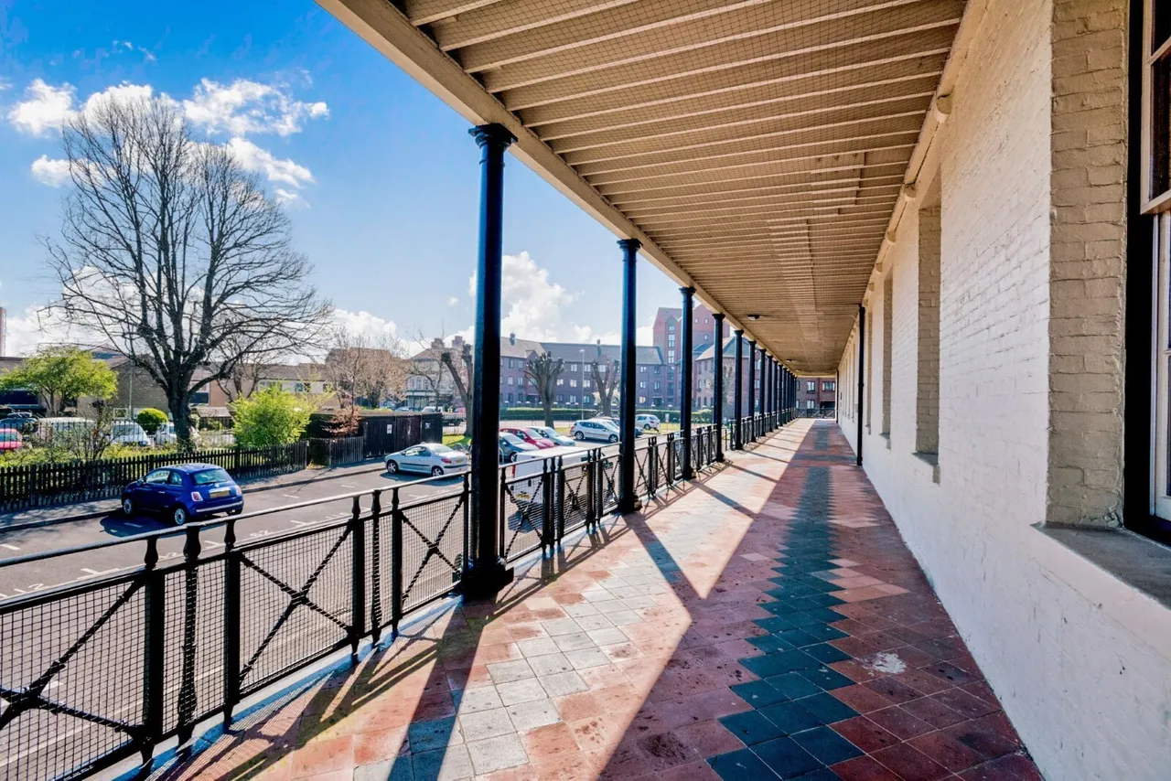 St. Georges Walk, Gosport, PO12, photo 9