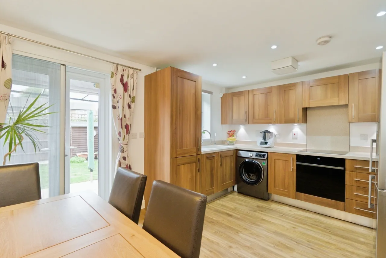 Alcock Crescent, Crayford, DA1, photo 3