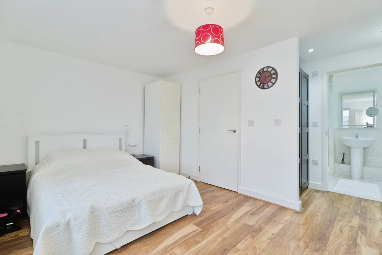 Alcock Crescent, Crayford, DA1, photo 11