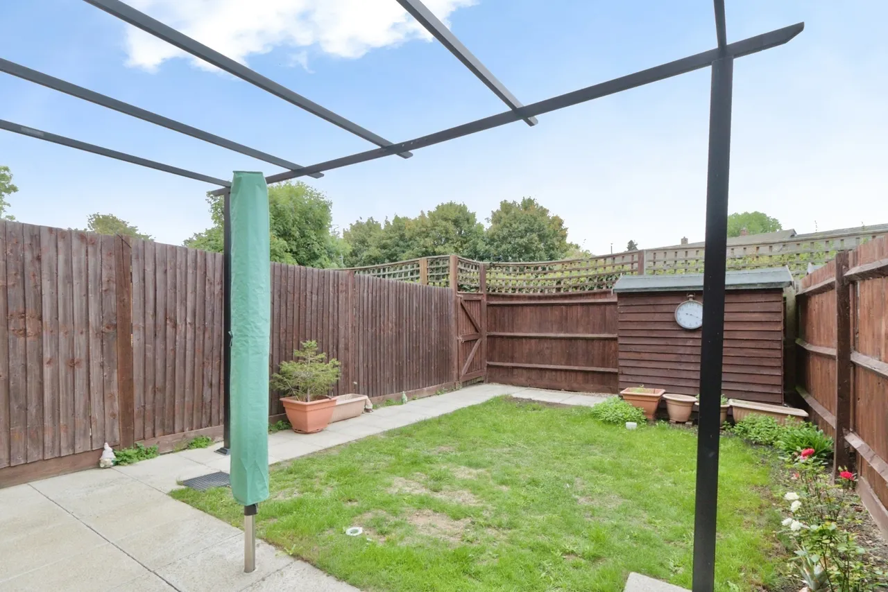 Alcock Crescent, Crayford, DA1, photo 4