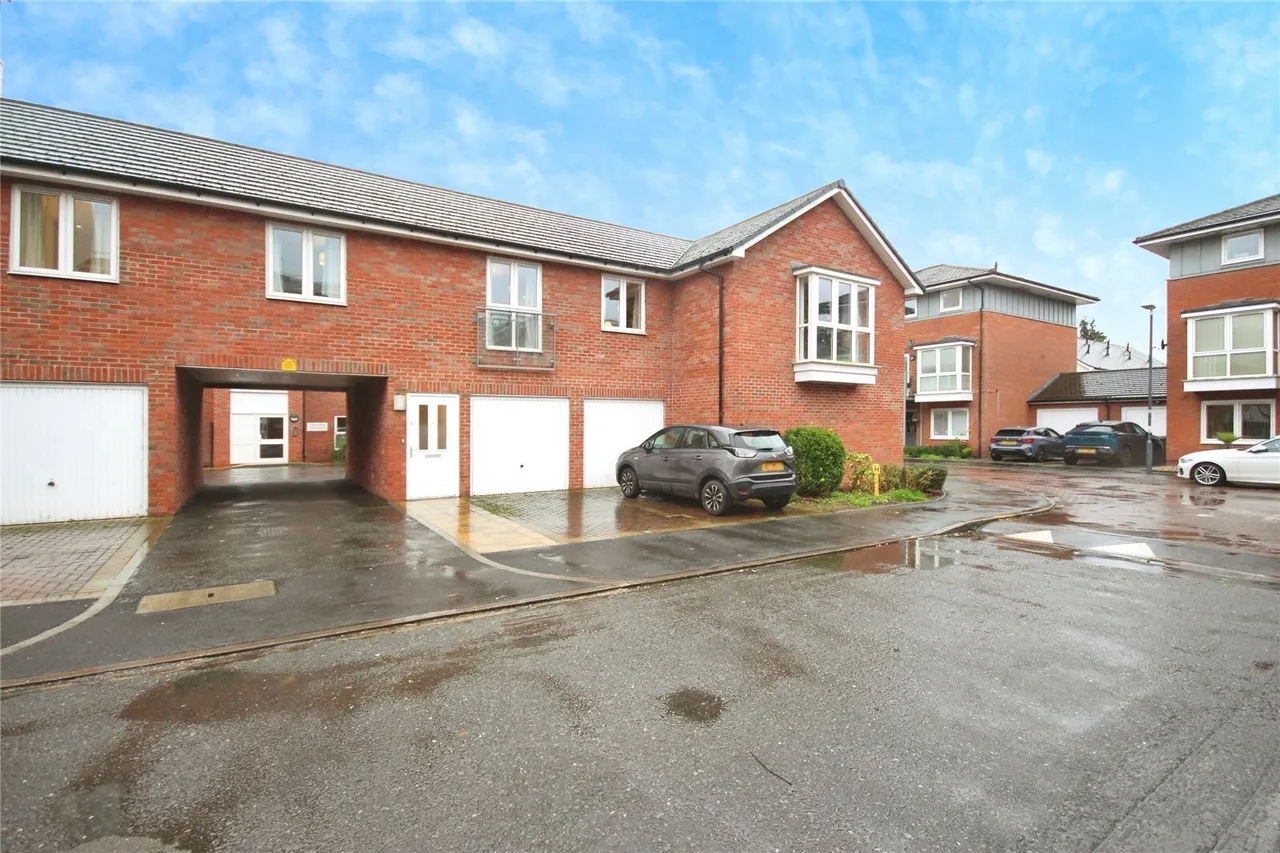 2 bed house for sale, Kingfisher Close, Warwick, CV34