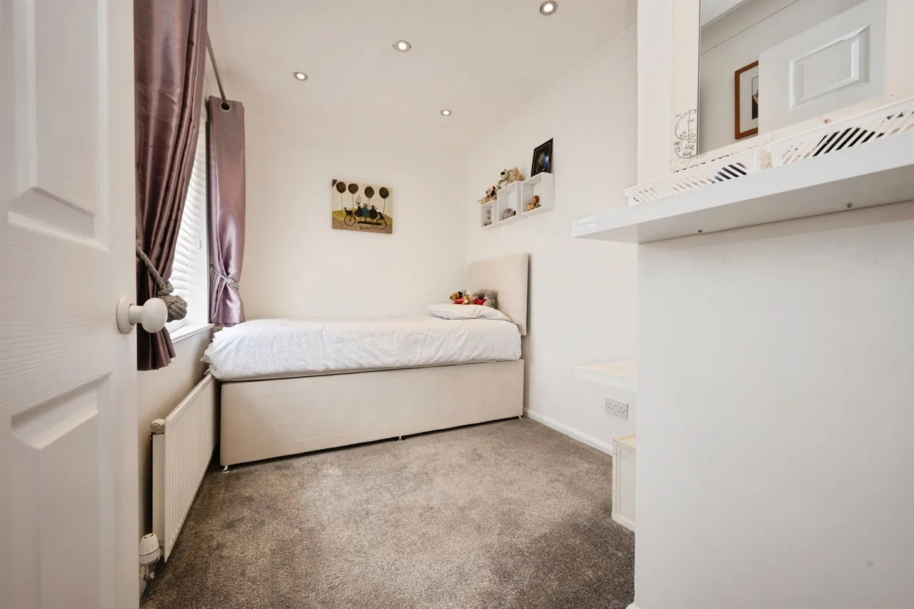 Robin Hill, Bedford, MK41, photo 9