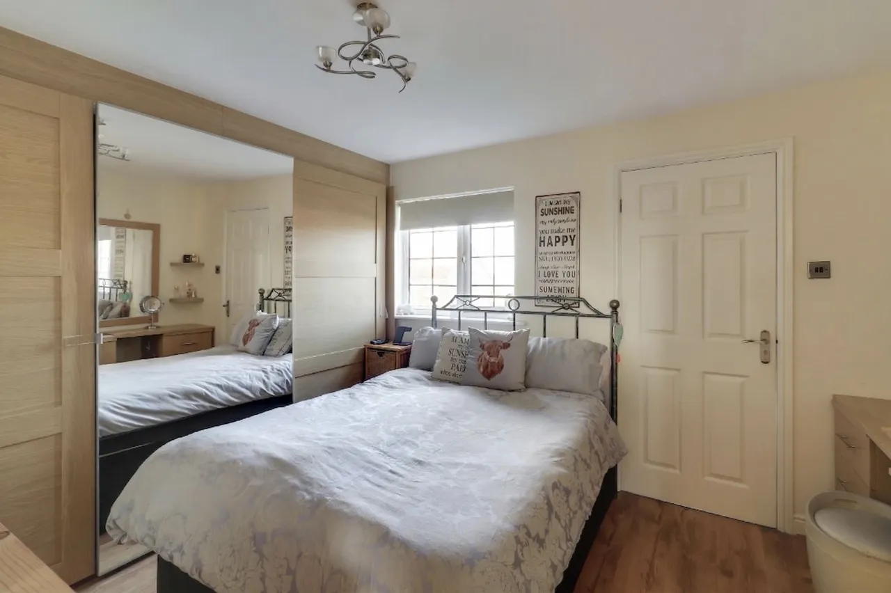 Hall Farm Park, Micklefield, LS25, photo 12