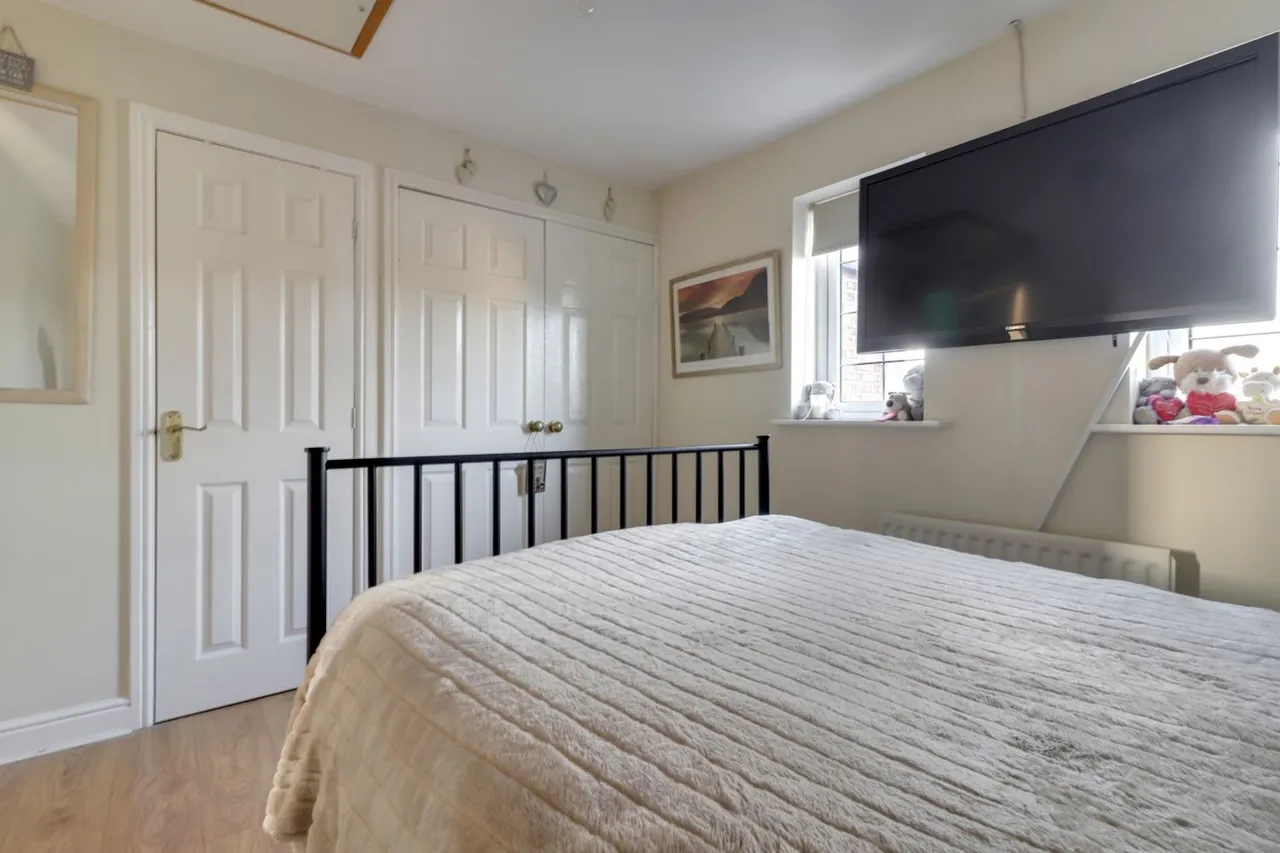 Hall Farm Park, Micklefield, LS25, photo 16
