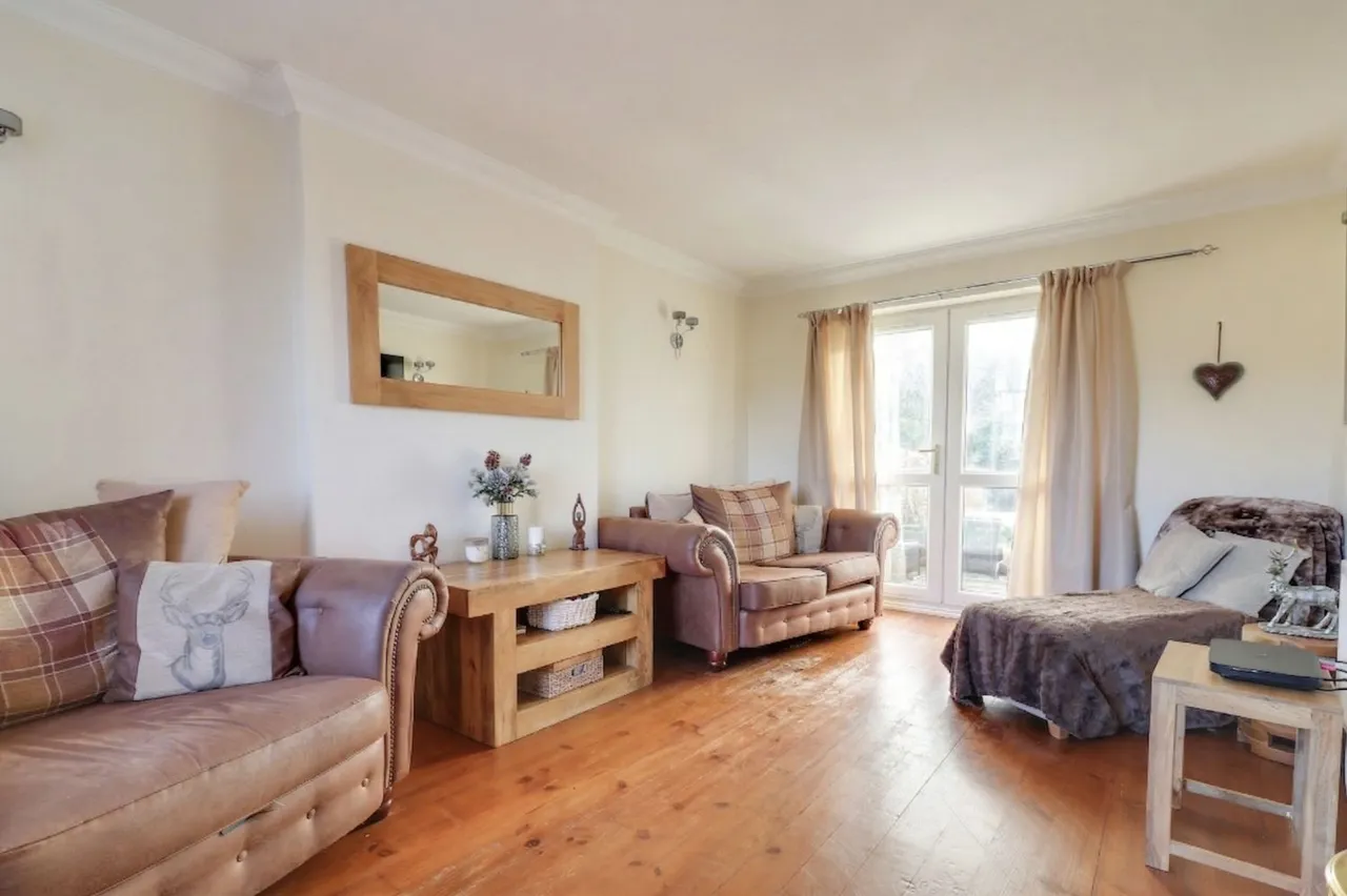 Hall Farm Park, Micklefield, LS25, photo 5
