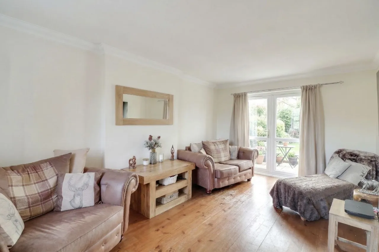 Hall Farm Park, Micklefield, LS25, photo 7