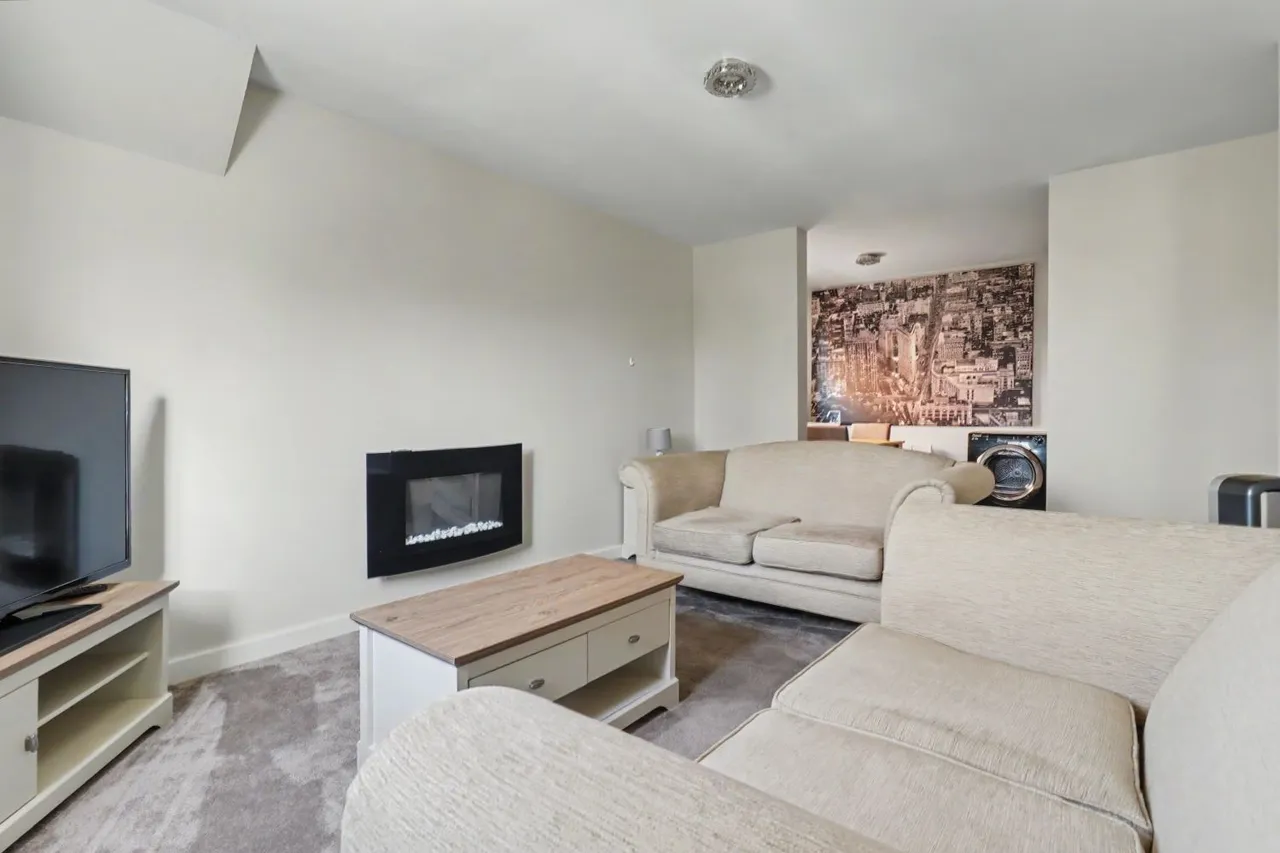 Castle Mews, Pontefract, WF8, photo 2