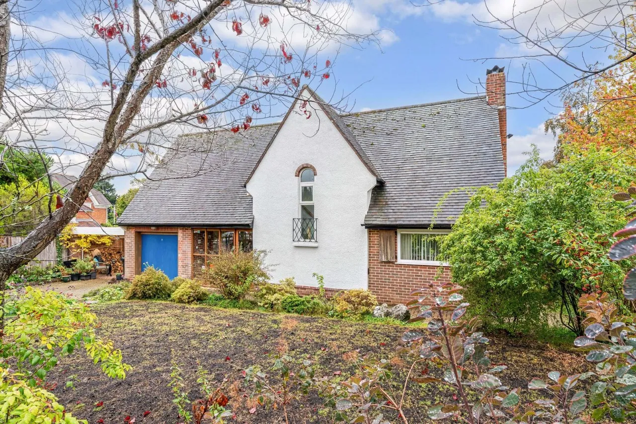 Lyndhurst, SO43, photo 15