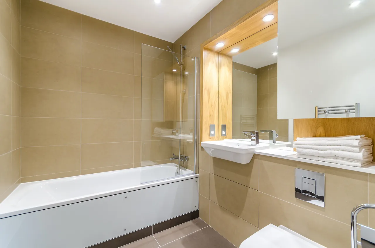 Apartment 51, 1 Grove Place, London, photo 8
