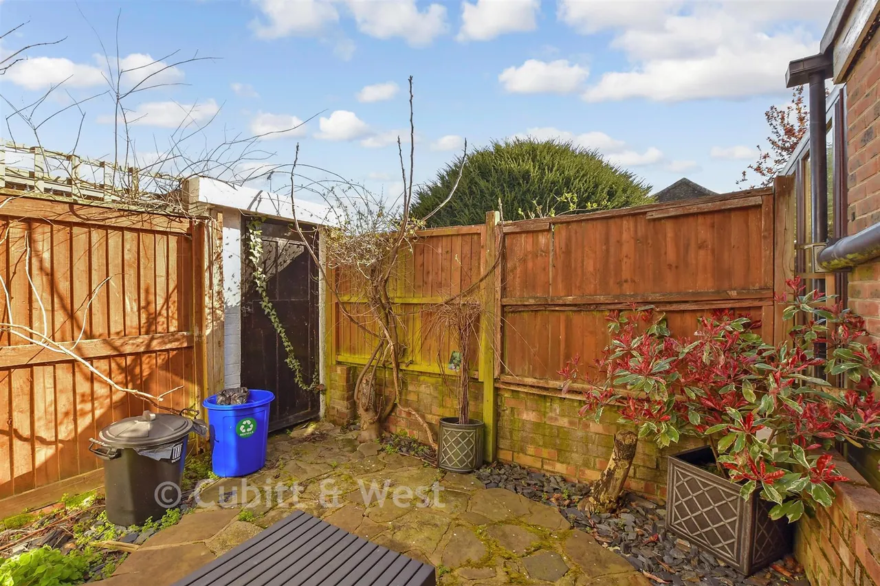 Lower Street, Pulborough, RH20, photo 9