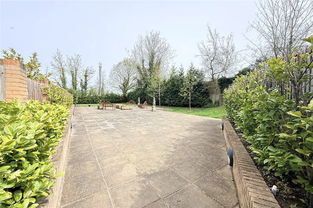 Old Bracknell Lane West, Bracknell, Berkshire, RG12 7LZ, photo 18